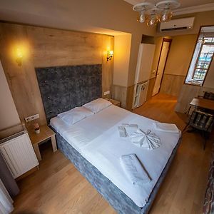 Camera standard con letto king size